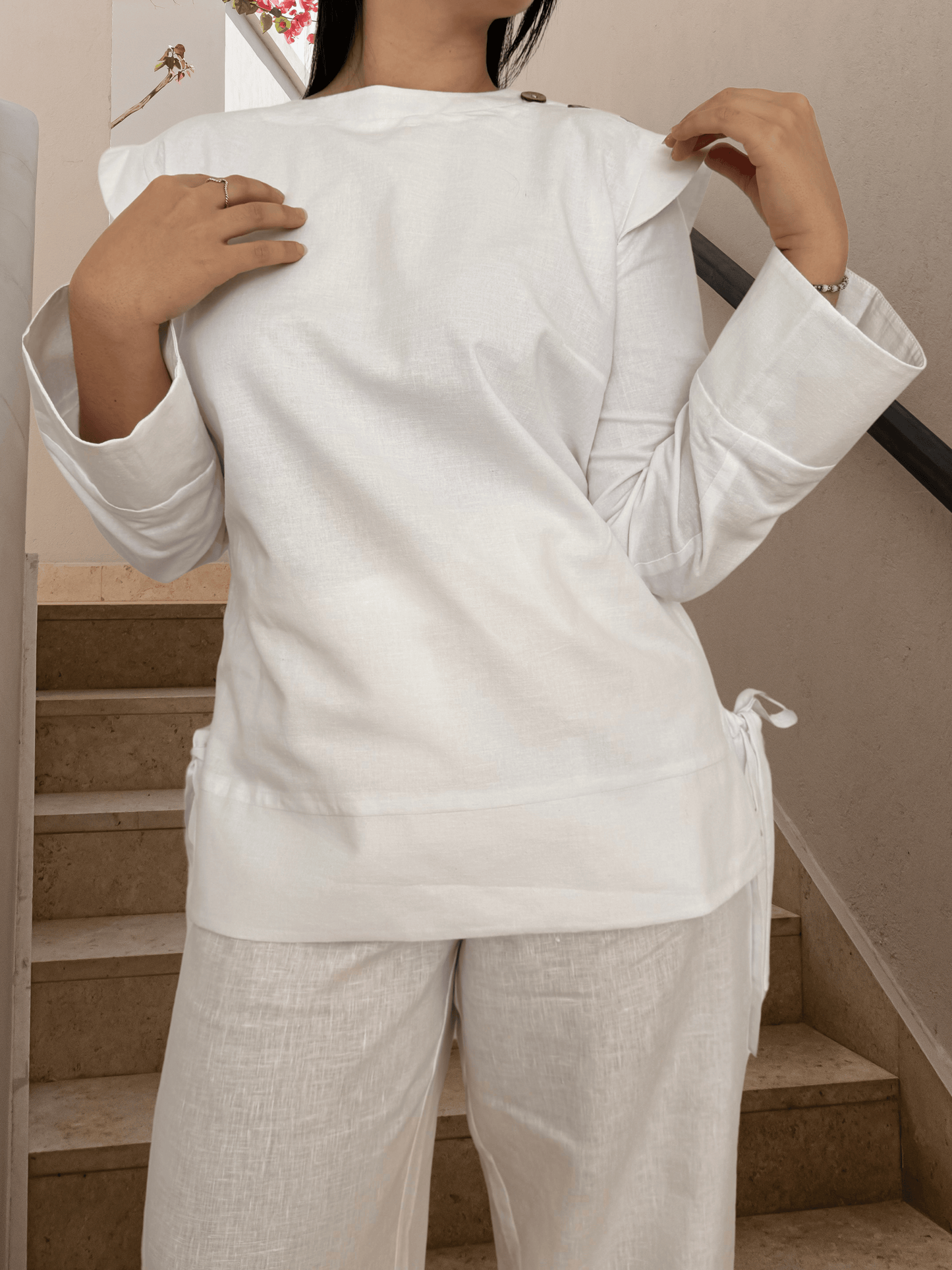 tunique-blanche-epaulettes-coton-made-in-europe